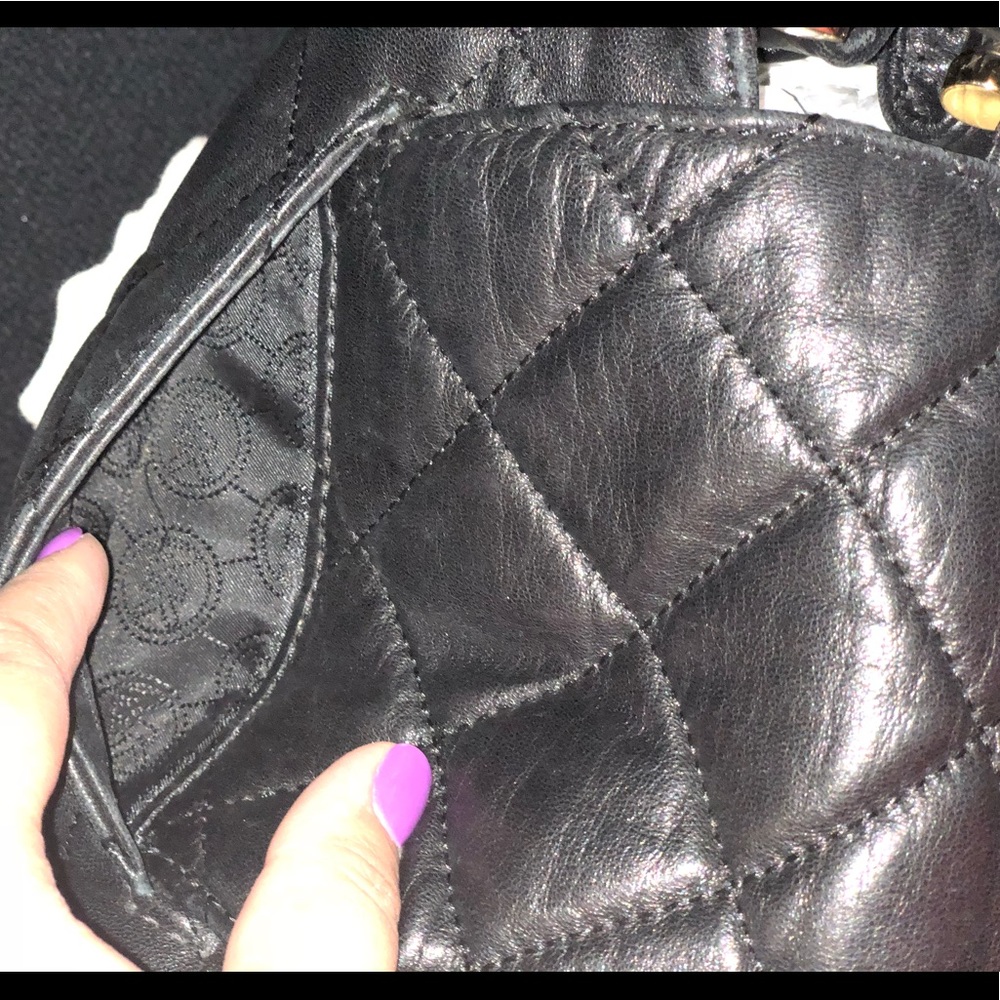 Michael kors handbag   Black and gold - Picture 4 of 6